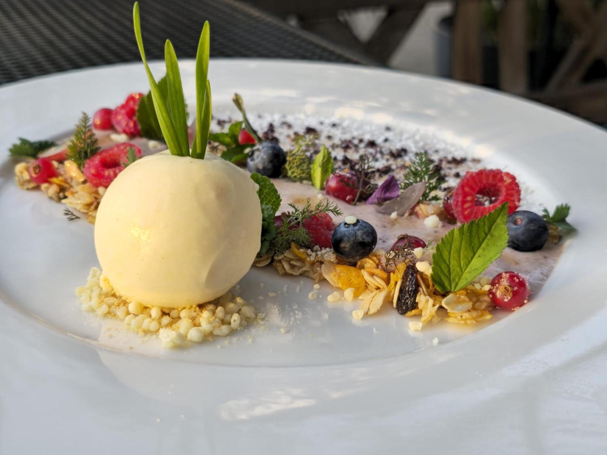 Weinhotel Restaurant Klostermuehle Ockfen Esterno foto