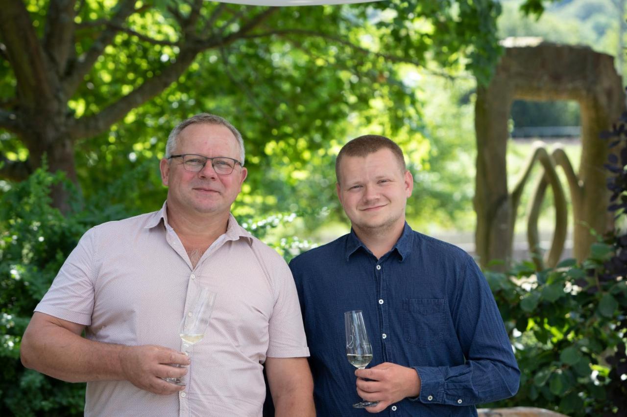 Weinhotel Restaurant Klostermuhle Ockfen Esterno foto